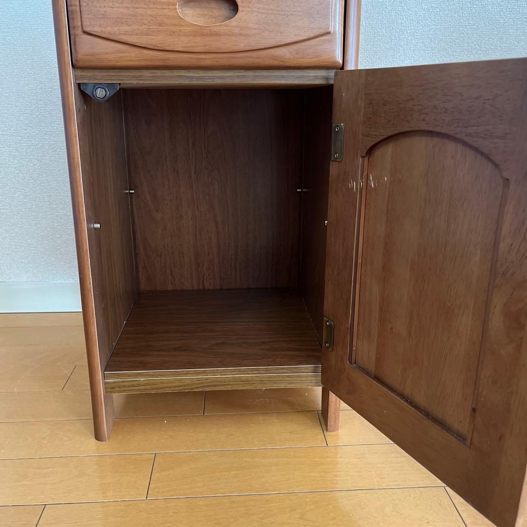 アンティーク風★かわいい木製チェスト　サイドテーブル