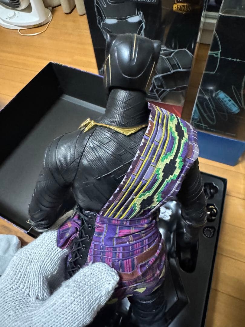 ブラックパンサー　ティチャカ　ホットトイズ