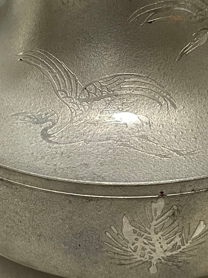 錫製の盃と片口