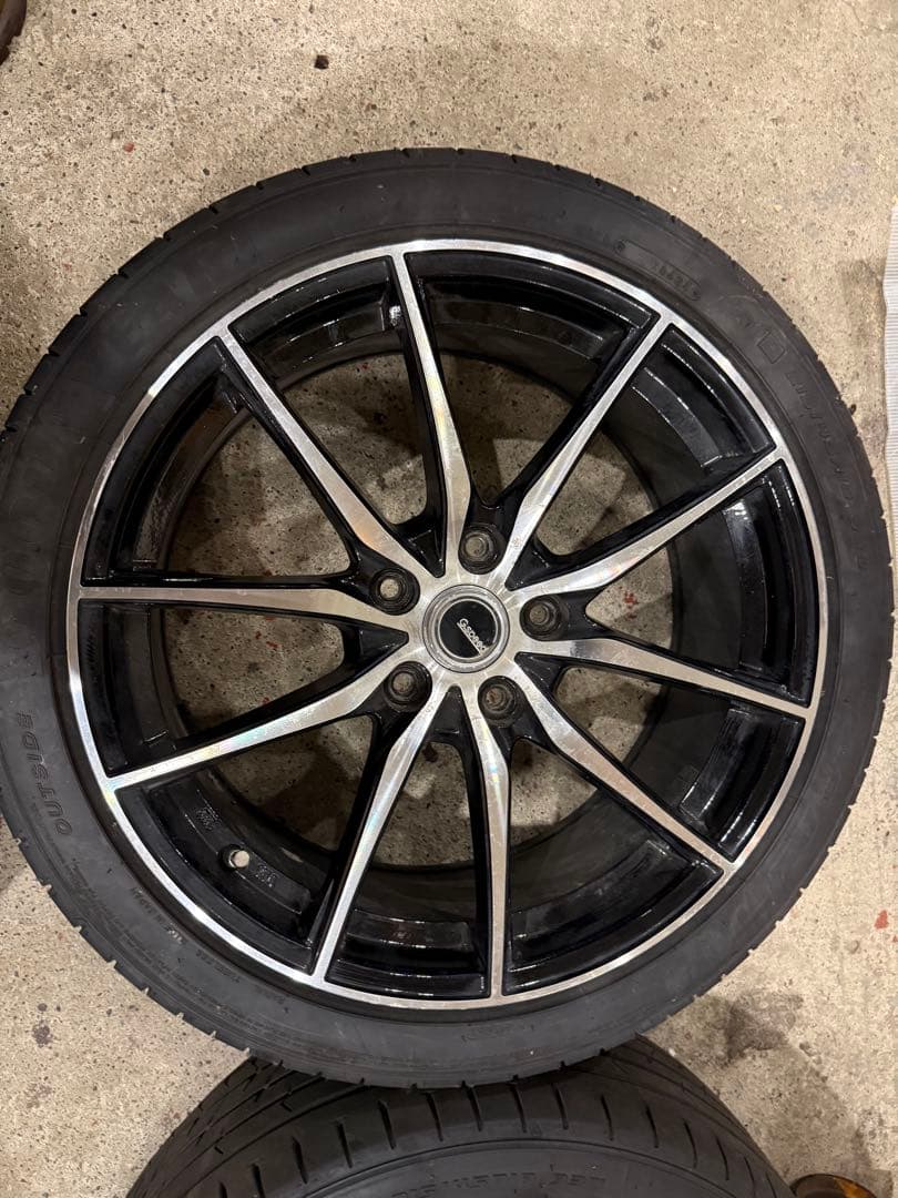 送料込み早い者勝ち　ノア　ヴォクシー 18インチホイール&バリ溝タイヤ