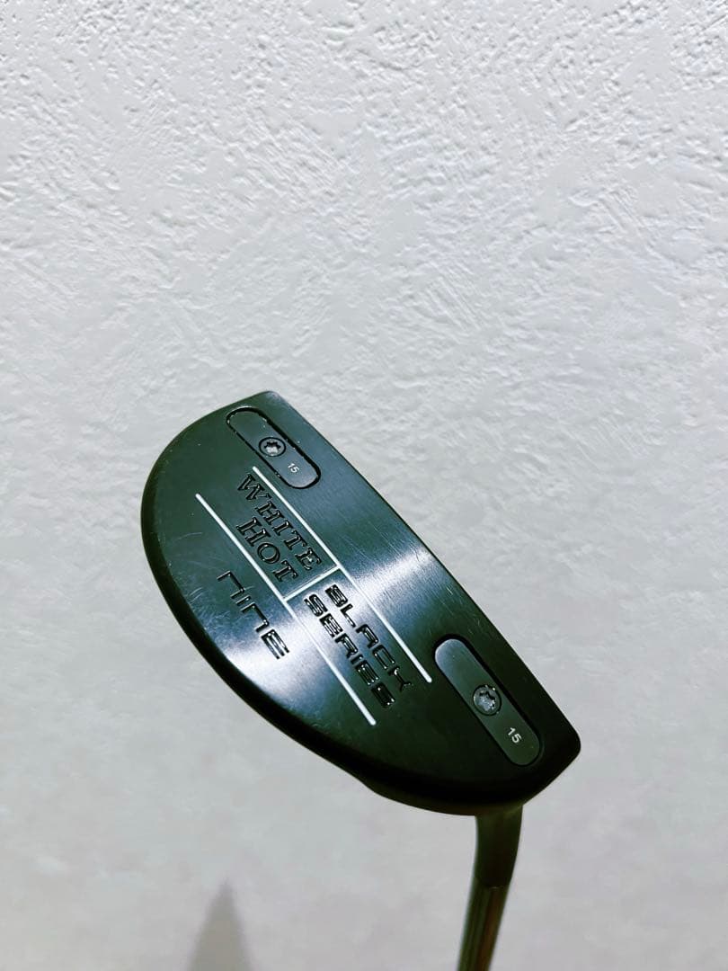 ODYSSEY ホワイトホットブラックシリーズ#9 パター 33インチ