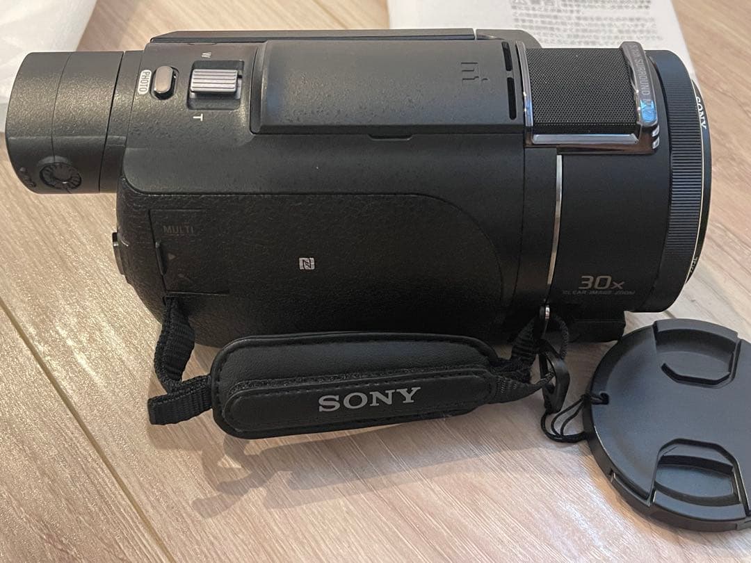 【極美品・付属品完備】SONY 4Kビデオカメラ FDR-AX60 ＋おまけ付き