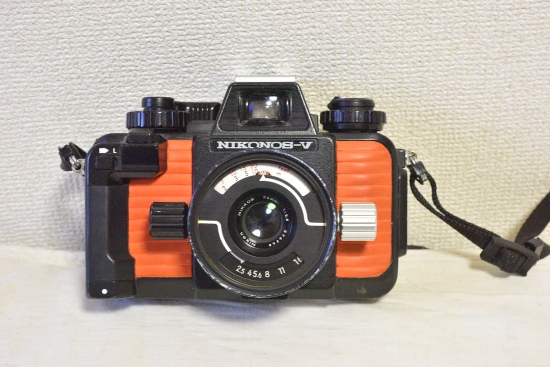 NIKONOS V 35mm F2.5 付き 純正ケース付き
