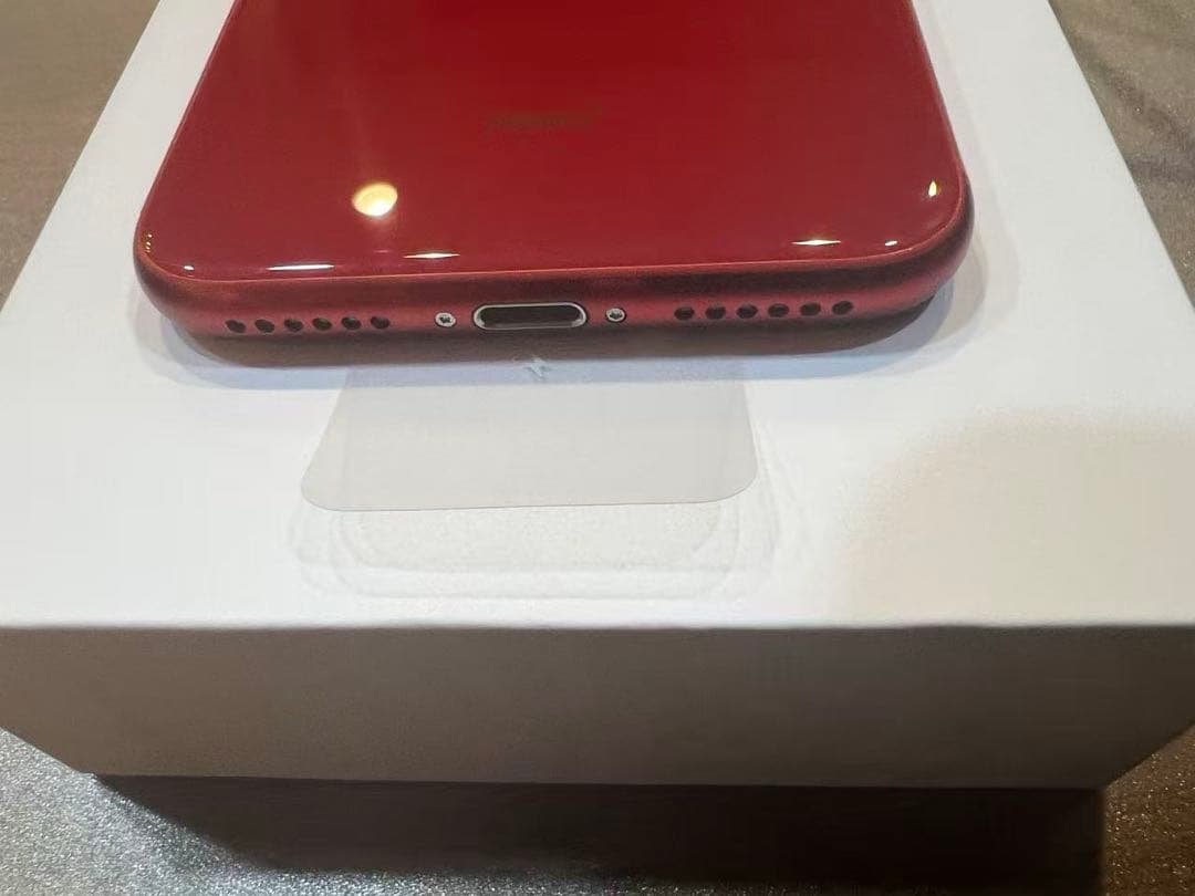 iPhoneSE第3世代、レッド、64GB、未使用品、SIMフリー