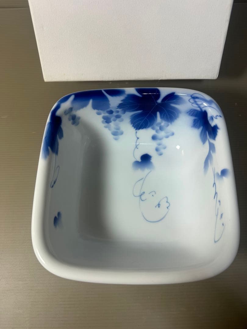 2562 深川製磁　ブルーワイナリー　角鉢　未使用