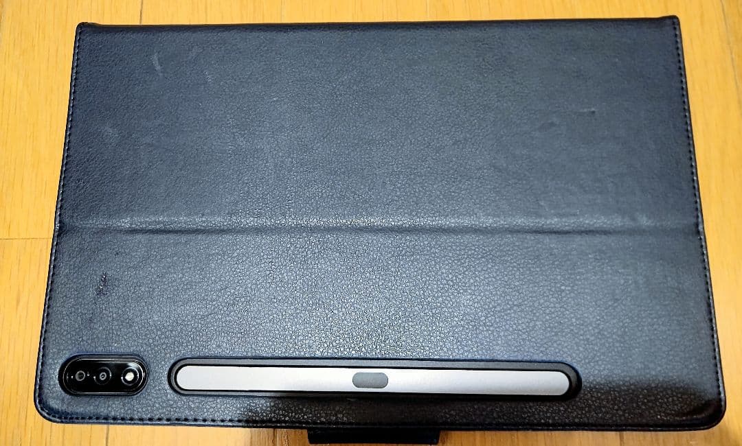 Androidタブレット本体 レザーケース付き