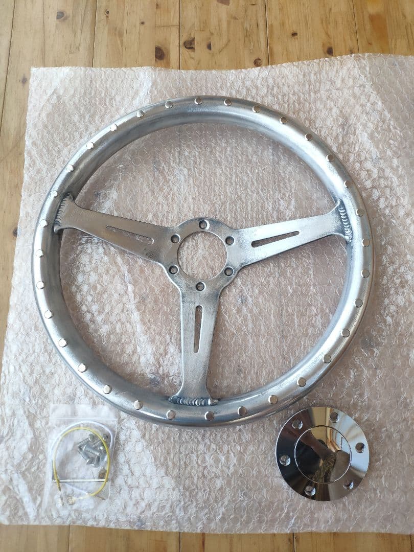 世界で一つ フルビレット アルミ 345 MOMO ピッチ70 リベットss32