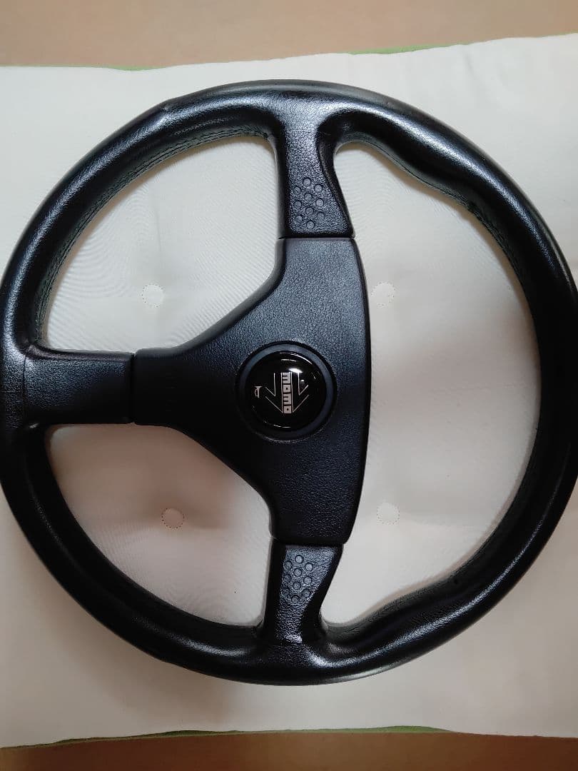希少　モモ ギブリ3 ステアリング 35cm