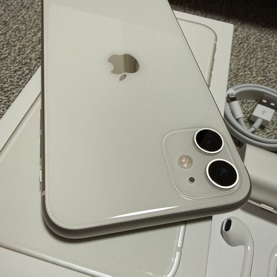 iPhone11 128GB ホワイト MWM22J/A simフリー