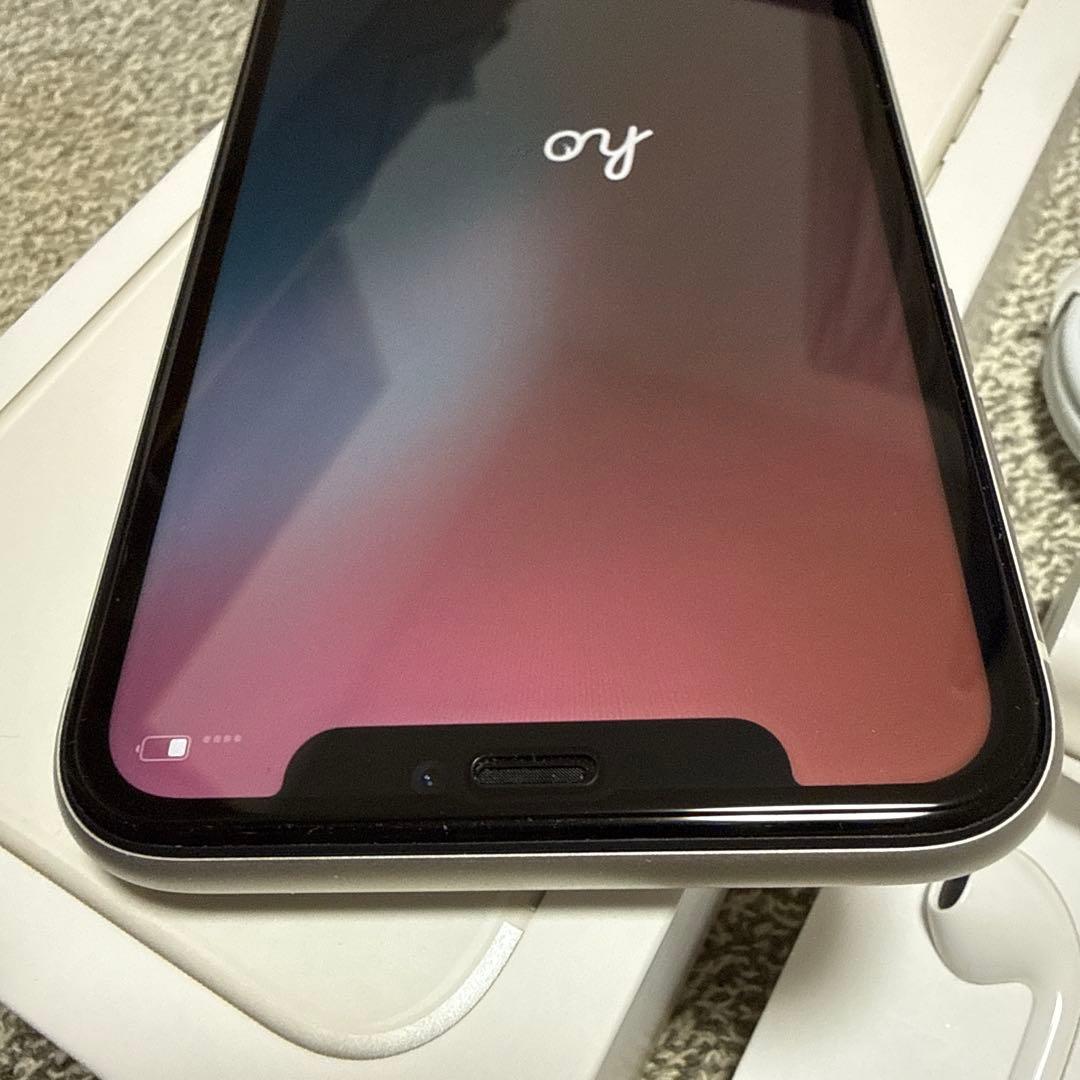 iPhone11 128GB ホワイト MWM22J/A simフリー