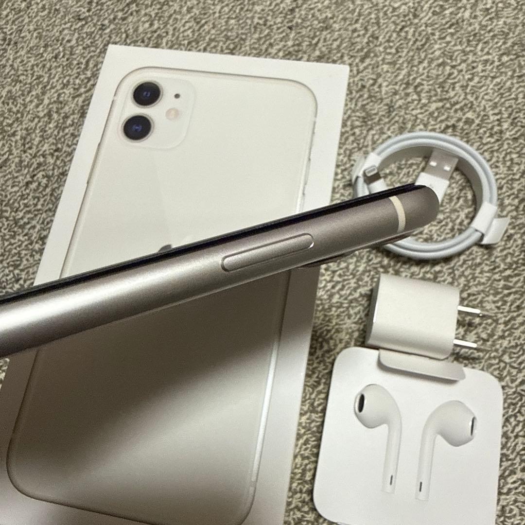 iPhone11 128GB ホワイト MWM22J/A simフリー