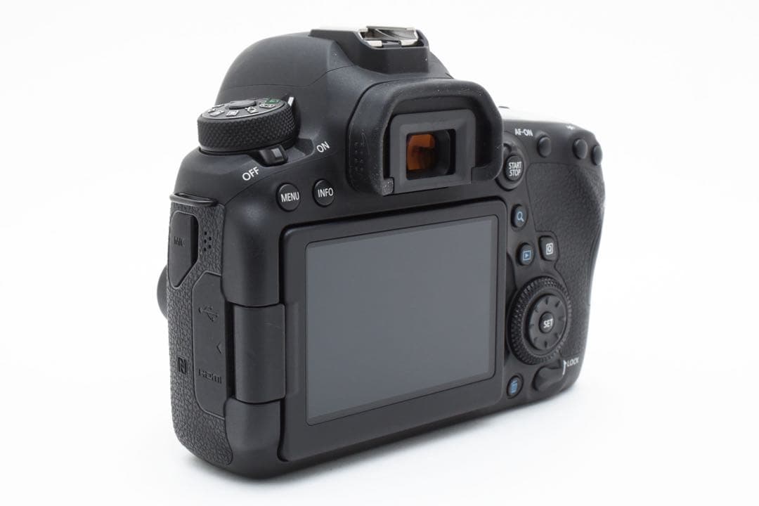 デジタル一眼レフカメラCanon EOS 6D Mark II 標準レンズセット