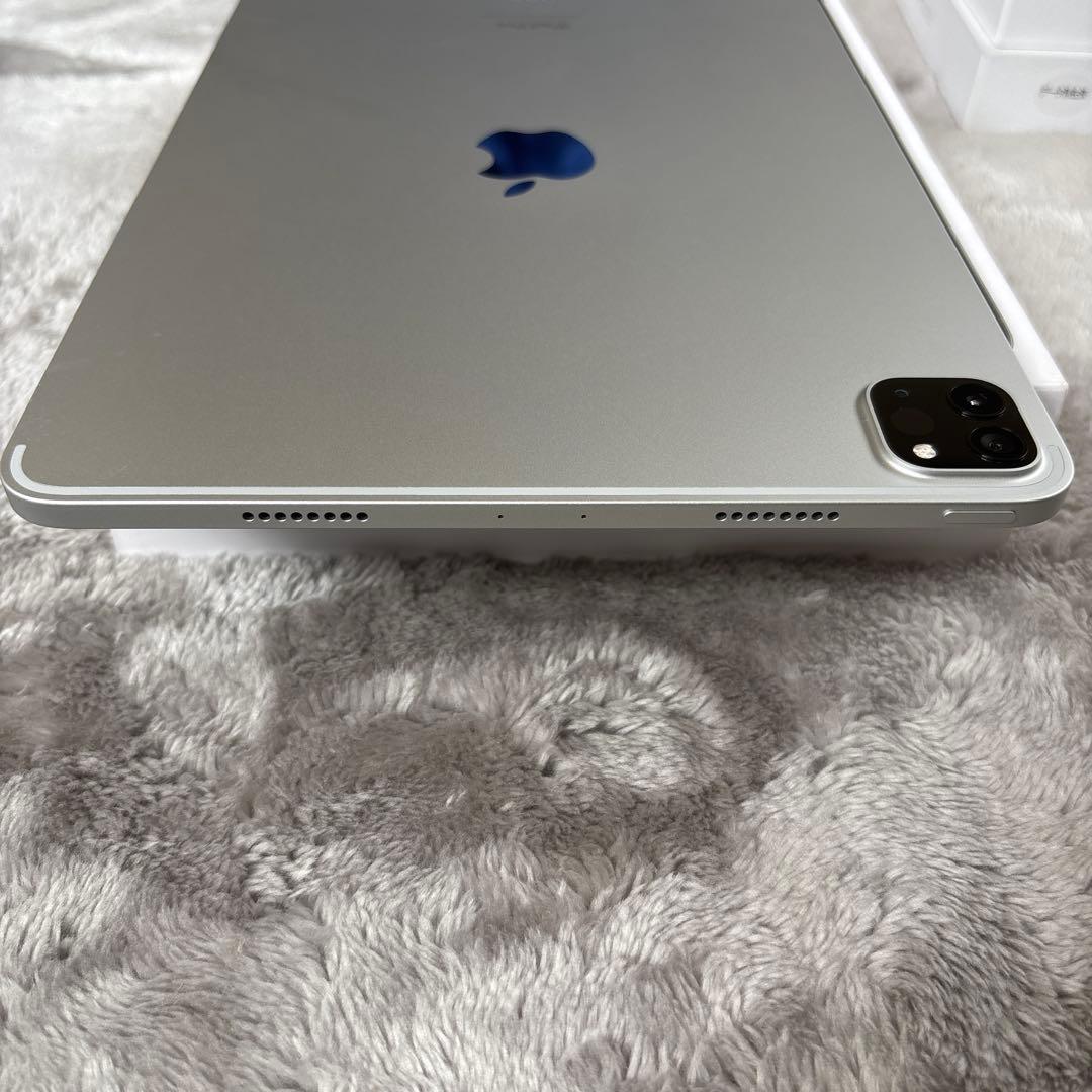 10【極美品】iPad PRO 第4世代　11インチ　128GB シルバー