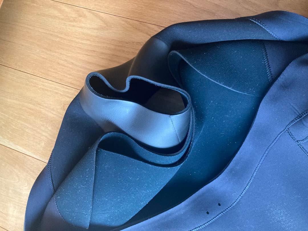 ウェットスーツ　セミドライ