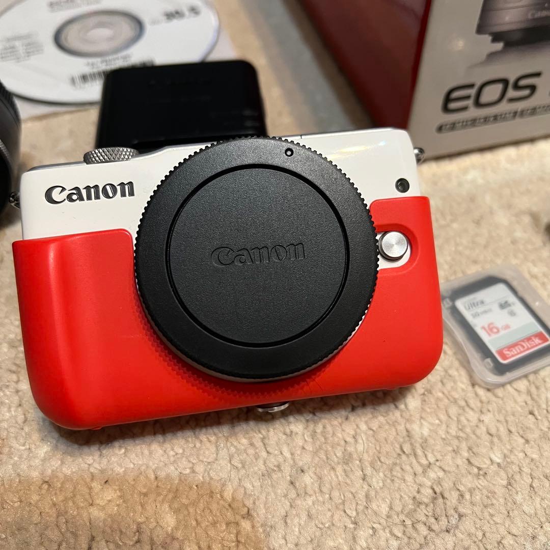 Canon EOS M10 ダブルレンズキット レッドケース付き