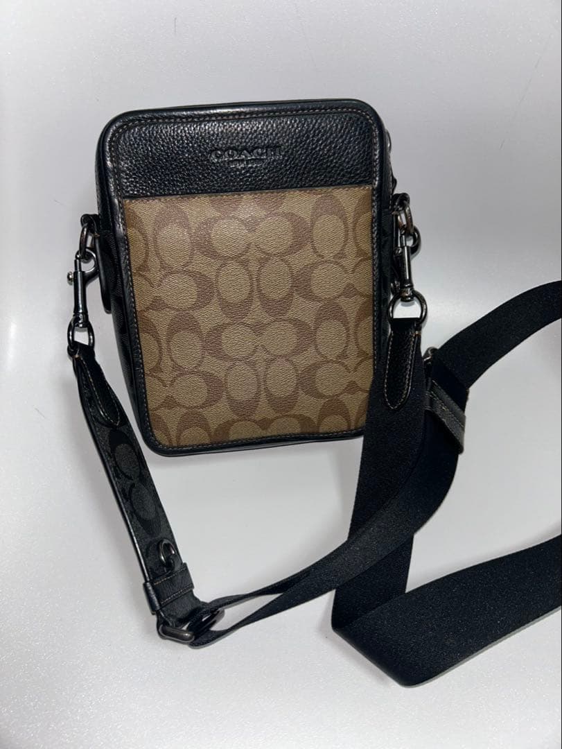 COACH ショルダーバッグ ブラック/ベージュ【状態非常に良い】