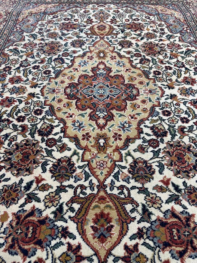 ベルギー製の機械織りカーペット