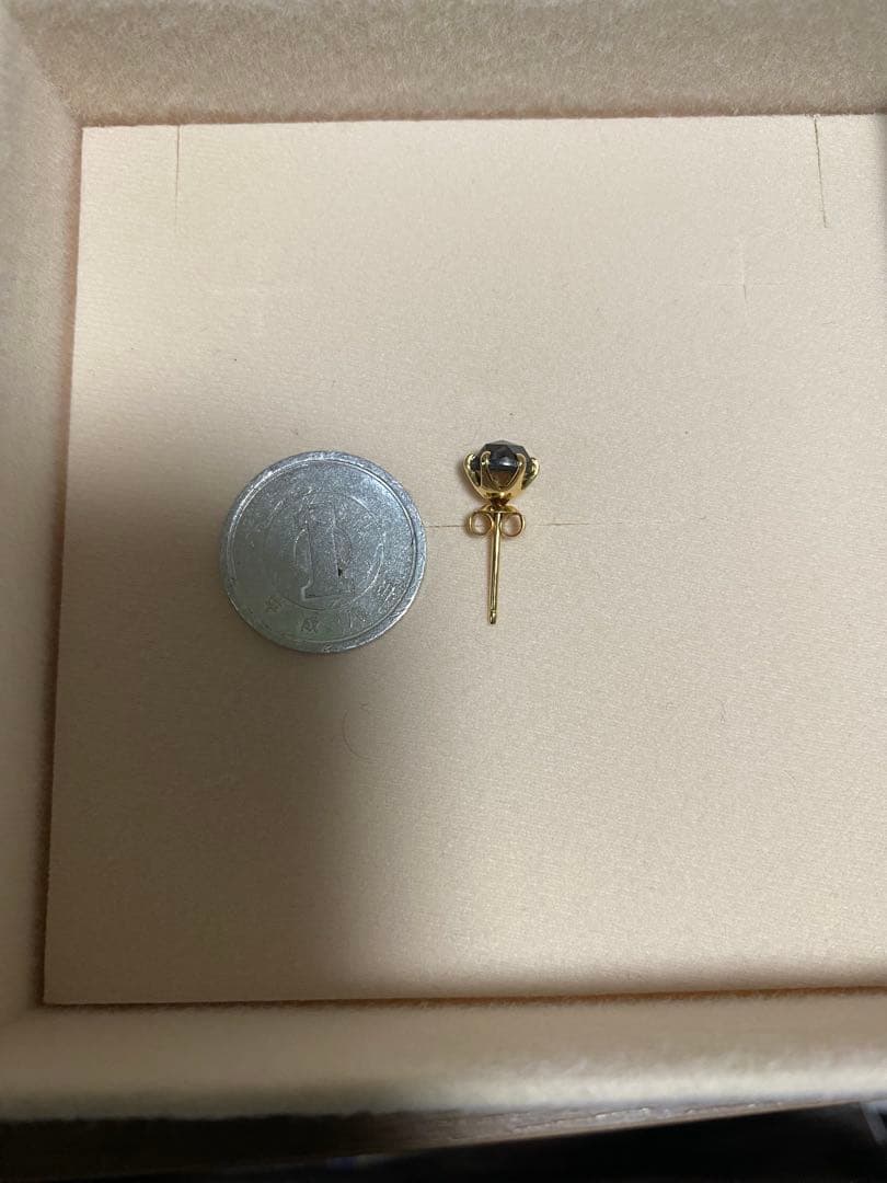 限界値　美品　天然ブラックダイヤモンド　一粒ピアス1ctK18