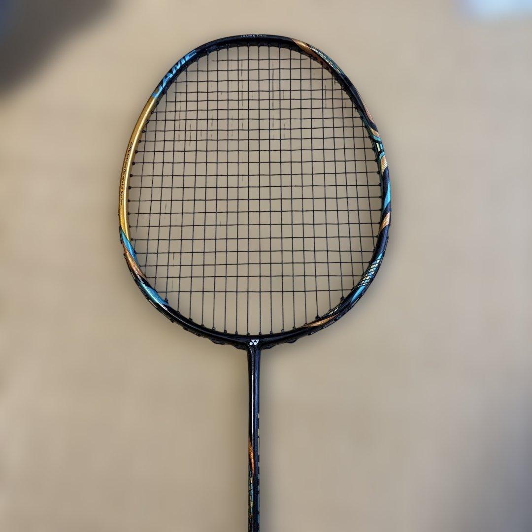 ASTROX 88D GAME バドミントンラケット4U