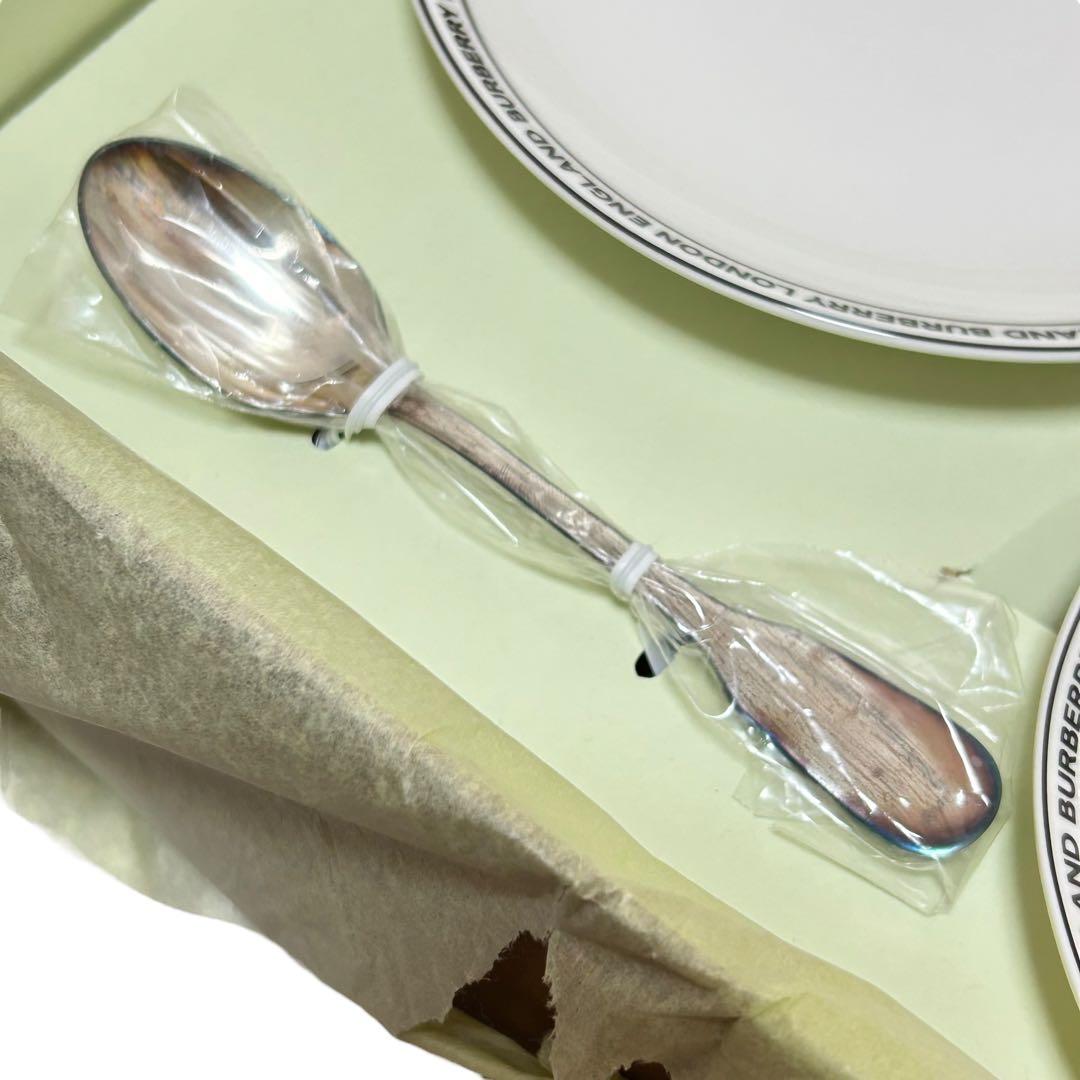 未使用保管品　BURBERRY カップアンドソーサー　皿　スプーン　食器セット