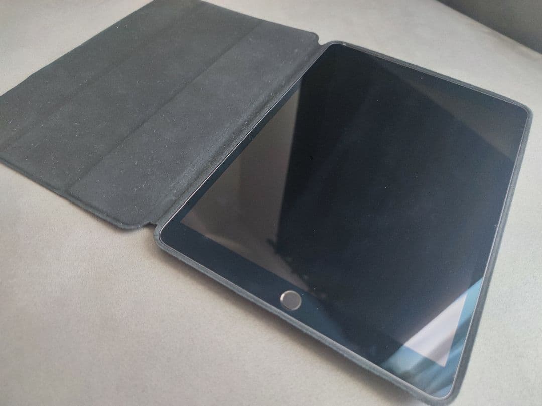 iPad Air 第3世代 64GB Cellular 本体＋ケース