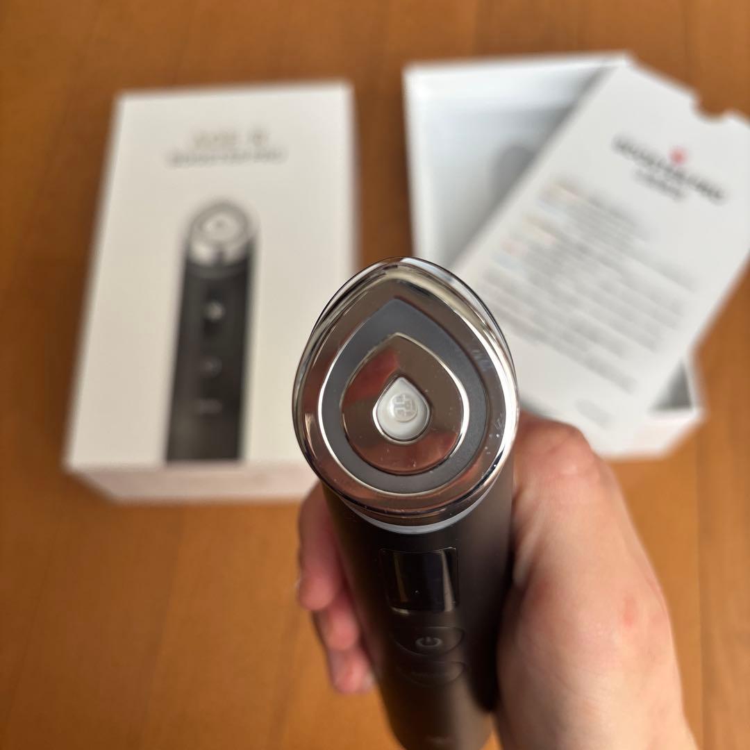 メディキューブ AGE-Rブースタープロ　美顔器　ブラック　大人気　おまけ付き❤︎