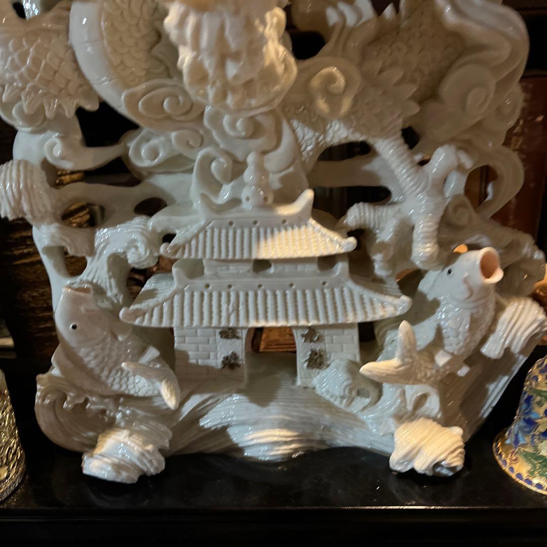 象牙風中国縁起置物、象牙風龍、中国繊細彫刻、中国天龍縁起置物、龍鯉城置物
