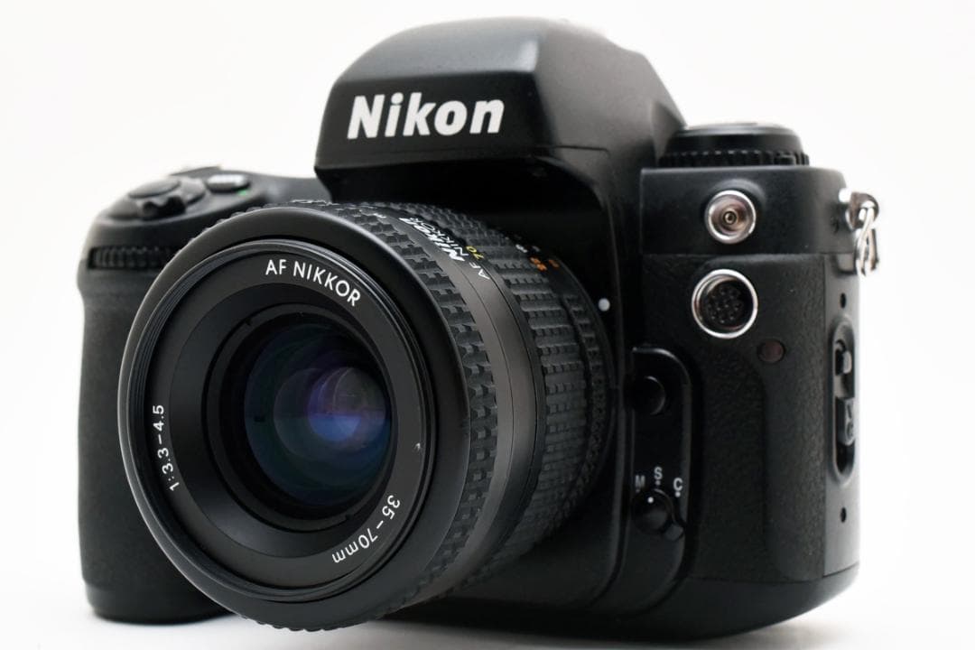 ニコン　Nikon F100 AF NIKKOR 35-70mm 3.3-4.5
