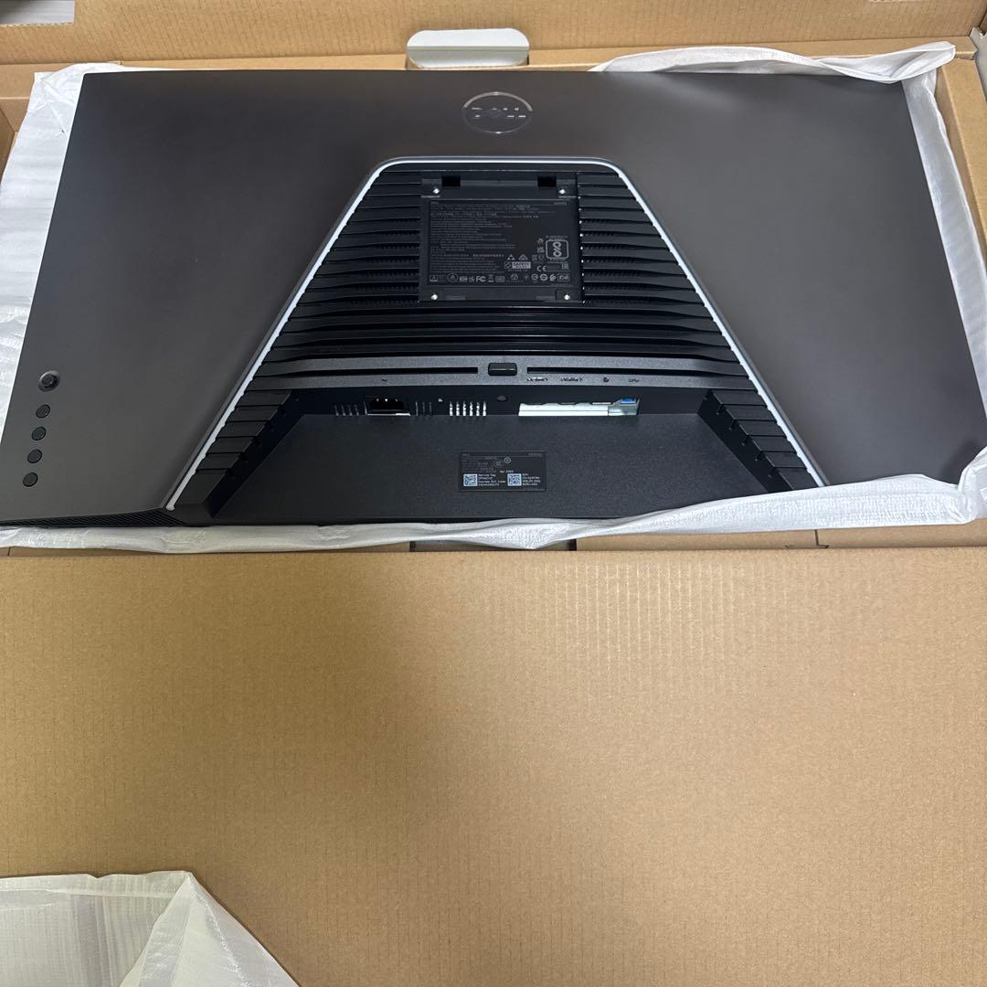 Dell G3223Q 32インチ 4Kモニター 本体