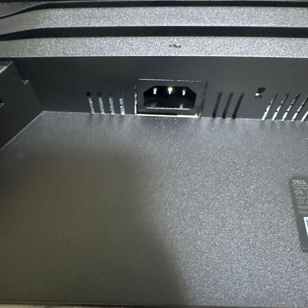 Dell G3223Q 32インチ 4Kモニター 本体