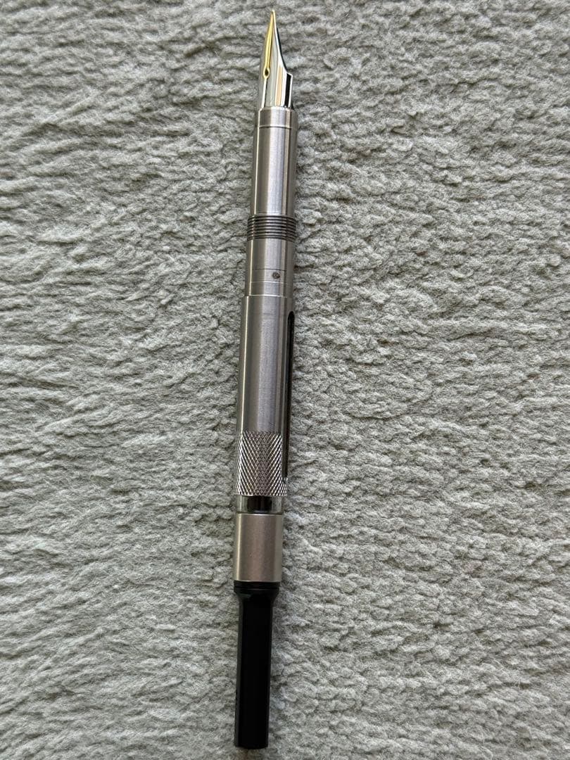 （中古美品）ラミー万年筆　ダイアログ3（DIALOG3）マットブラック　Fニブ