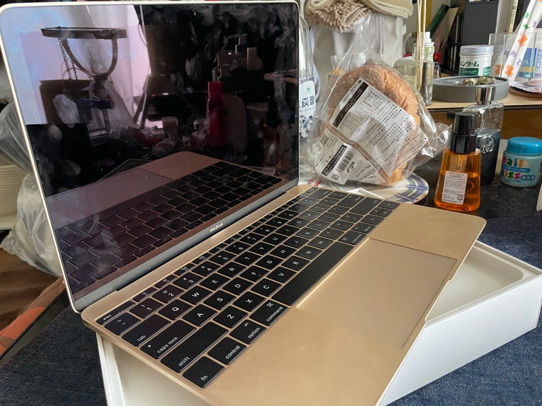 Windowsタブレット本体 MacBook