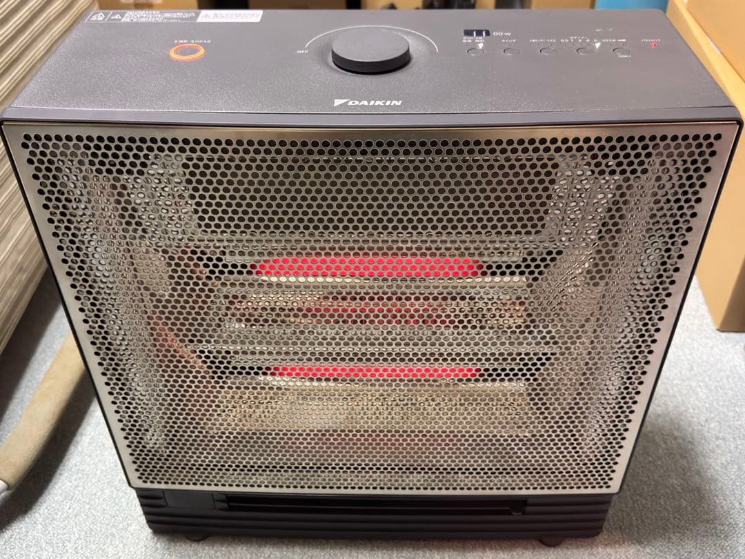 ダイキン　ハイブリッドセラムヒート　2023年製