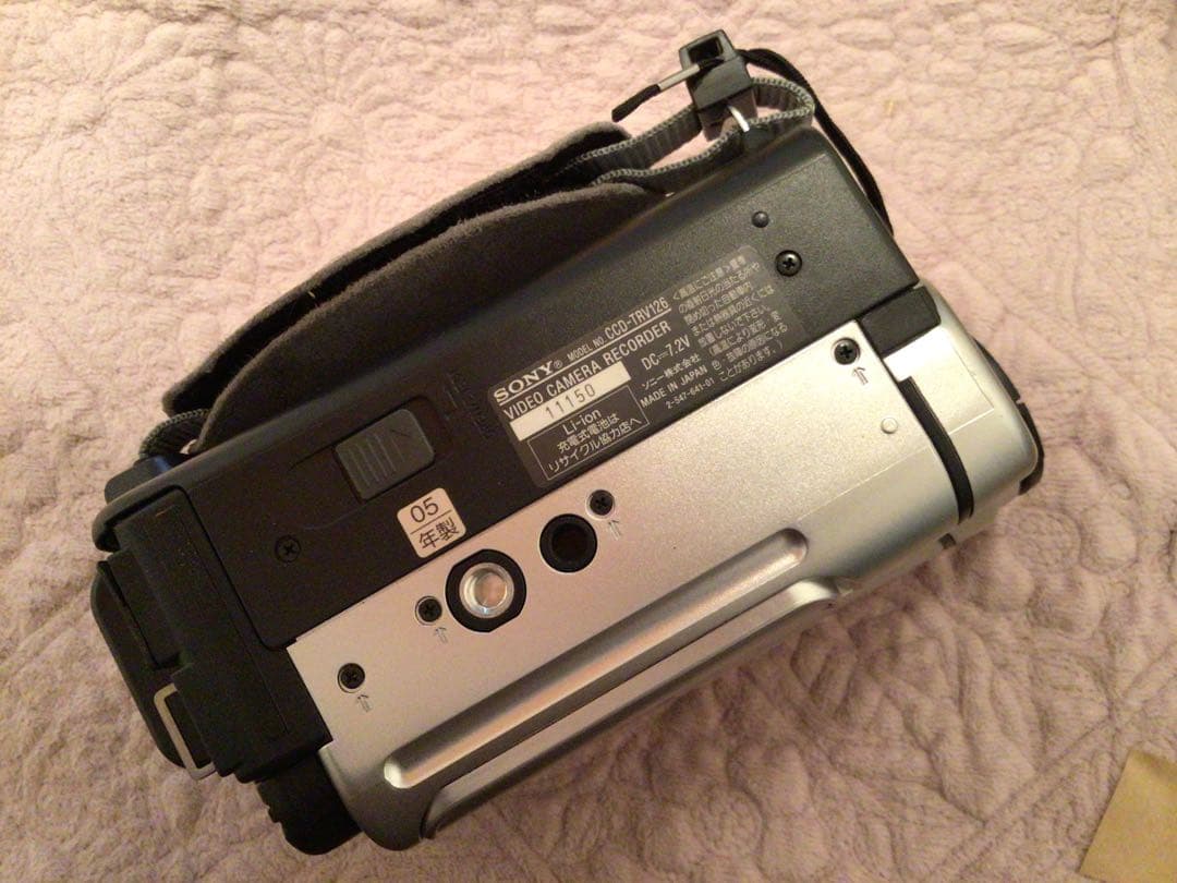 SONY 2.5型液晶モニター搭載Hi-8ビデオカメラ CCD-TRV126美品