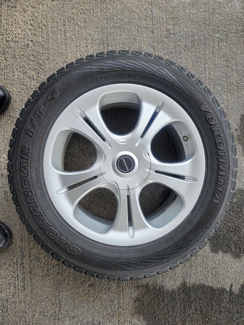スタッドレスタイヤホイールセット　225/60r17