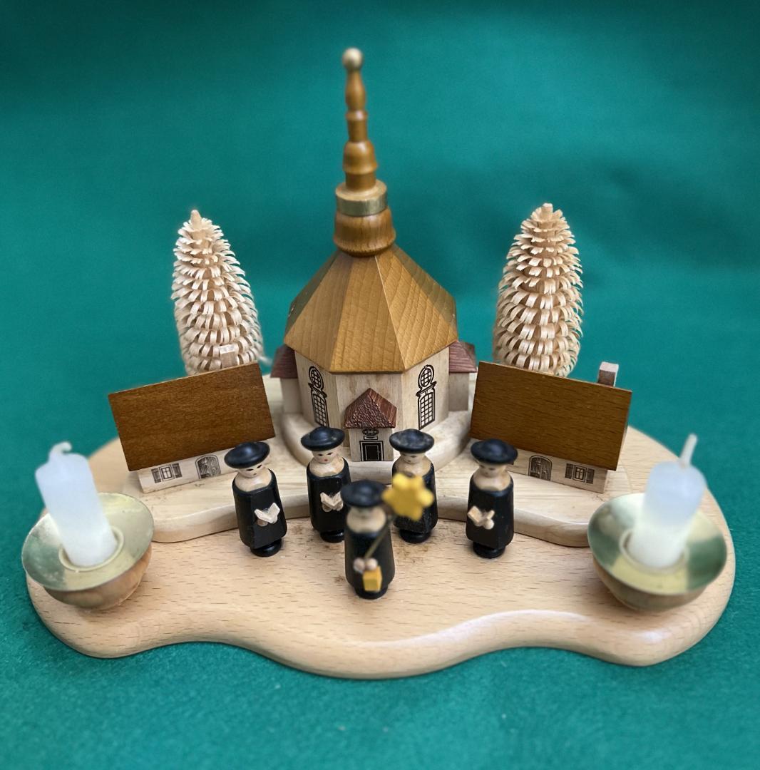 クリスマス用ドイツの教会（木彫り）インテリア置物