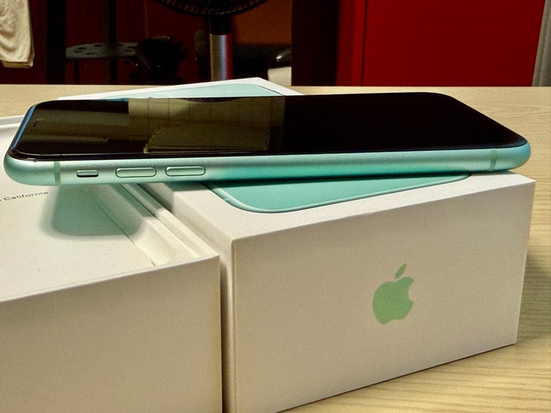 Apple iPhone 11 64GB Green simロック解除済み