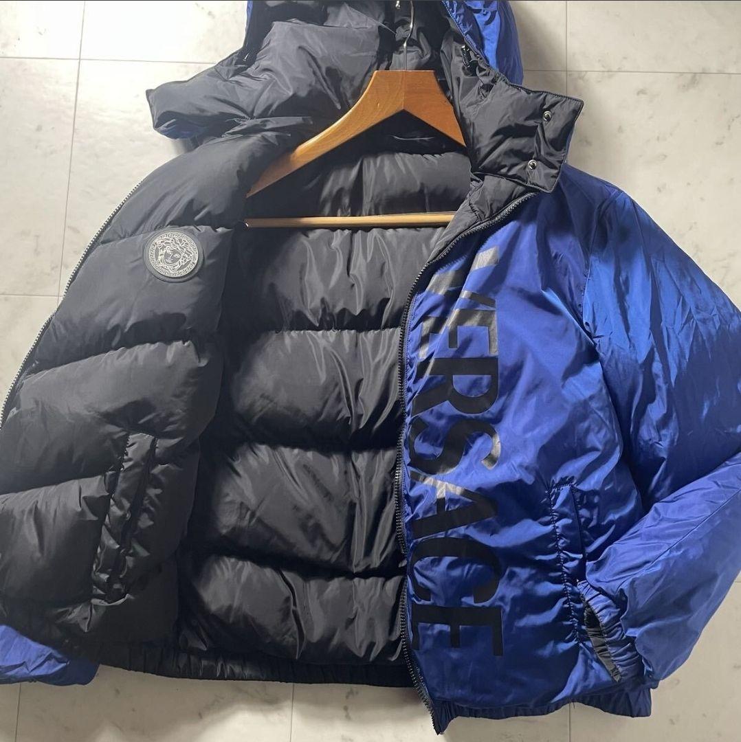 たぴ VERSACE ダウンジャケット