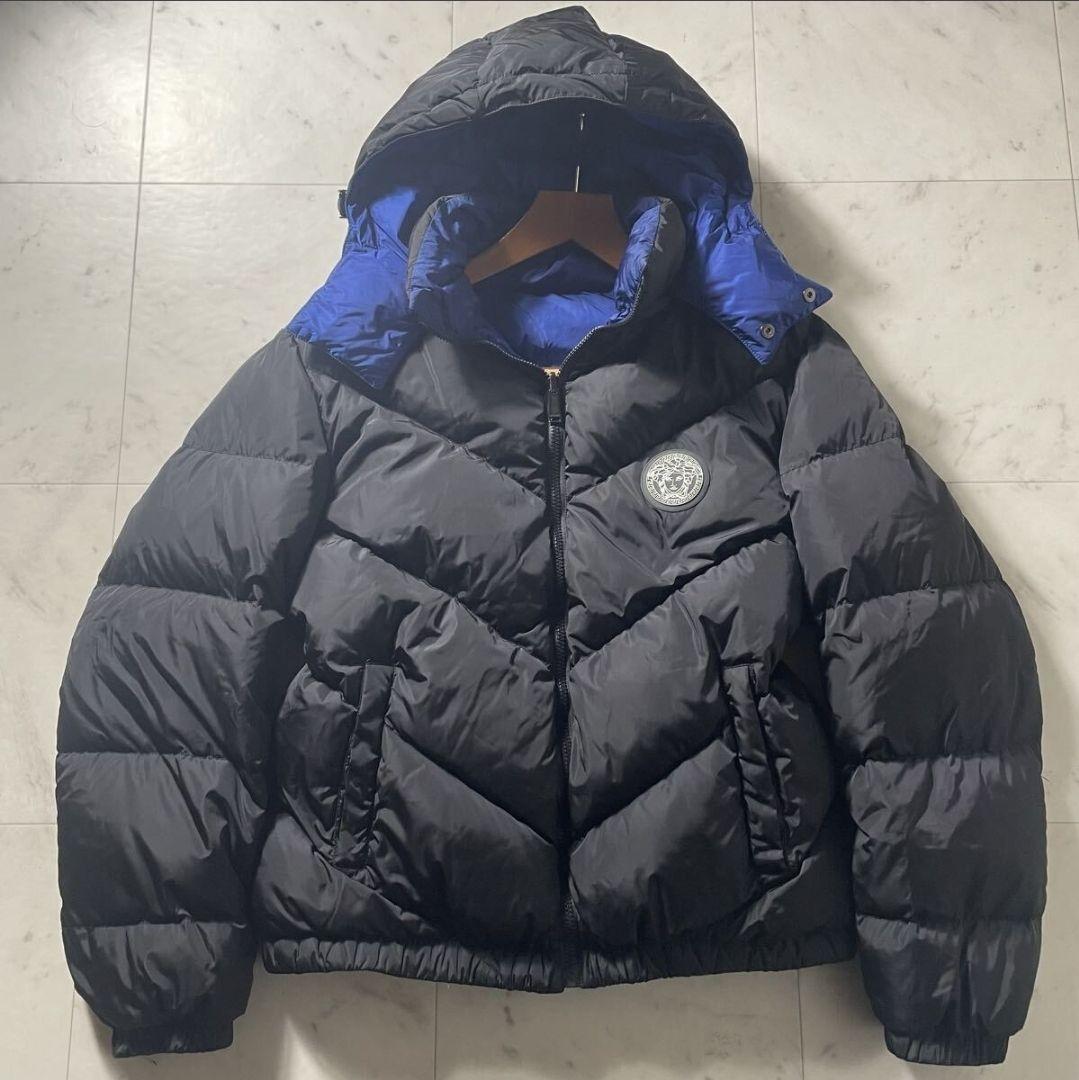 たぴ VERSACE ダウンジャケット