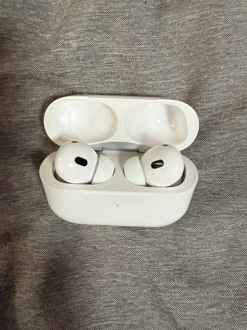 新品同様 おまけ付き AirPods Pro 第2世代 USB-C タイプ