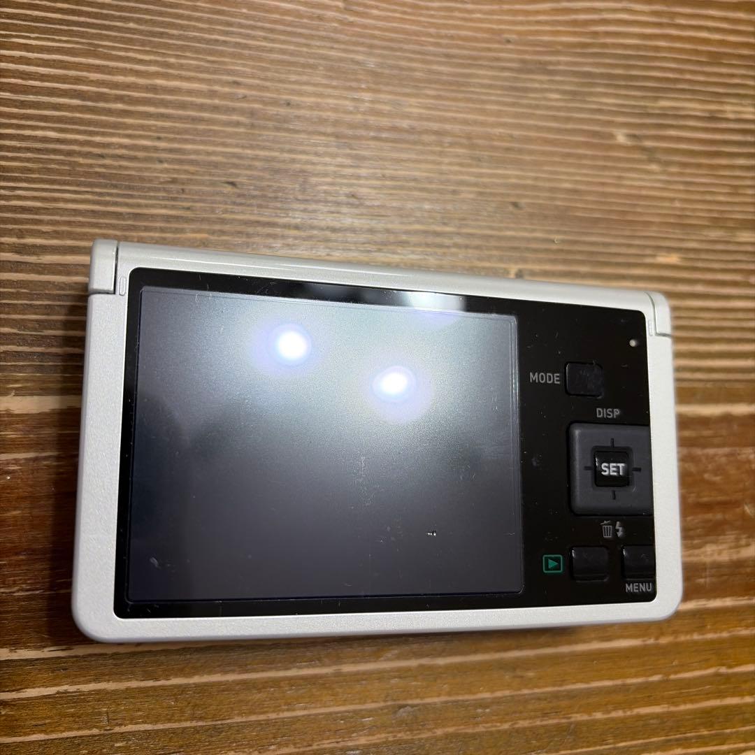 h*♡様 CASIO EXILIM ホワイト コンパクトデジタルカメラ