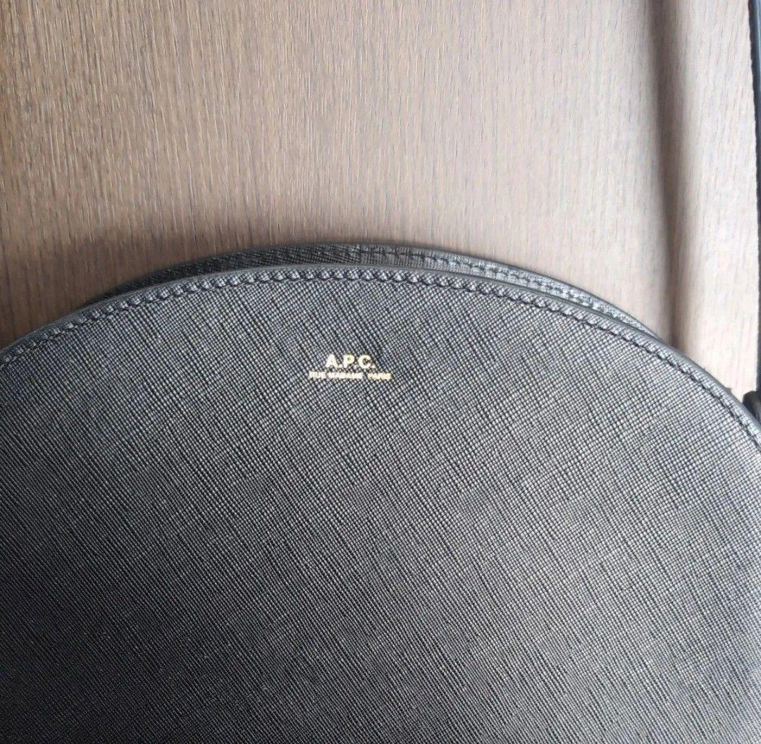 「mey」APC ブラック 半月型ショルダーバッグ ハーフムーン