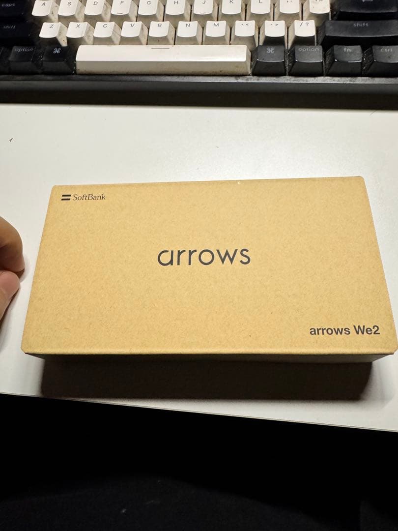 【未開封】arrows We2 本体一括購入・未使用／妻が気に入らず出品