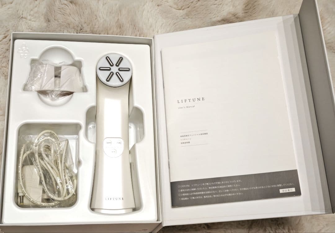 家庭用複合フェイシャル美容機器 LIFTUNE [リフチューン]
