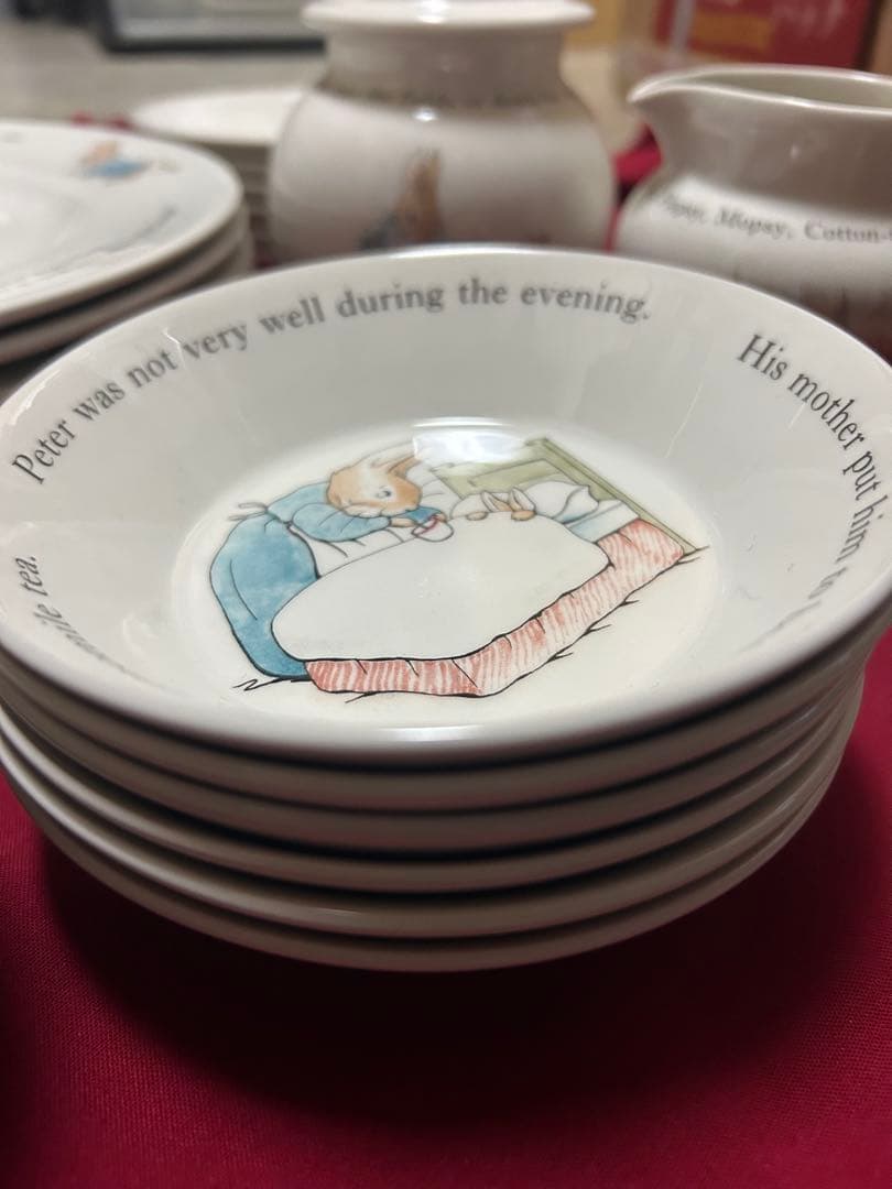 ピーターラビット　食器セット　新品　２６点