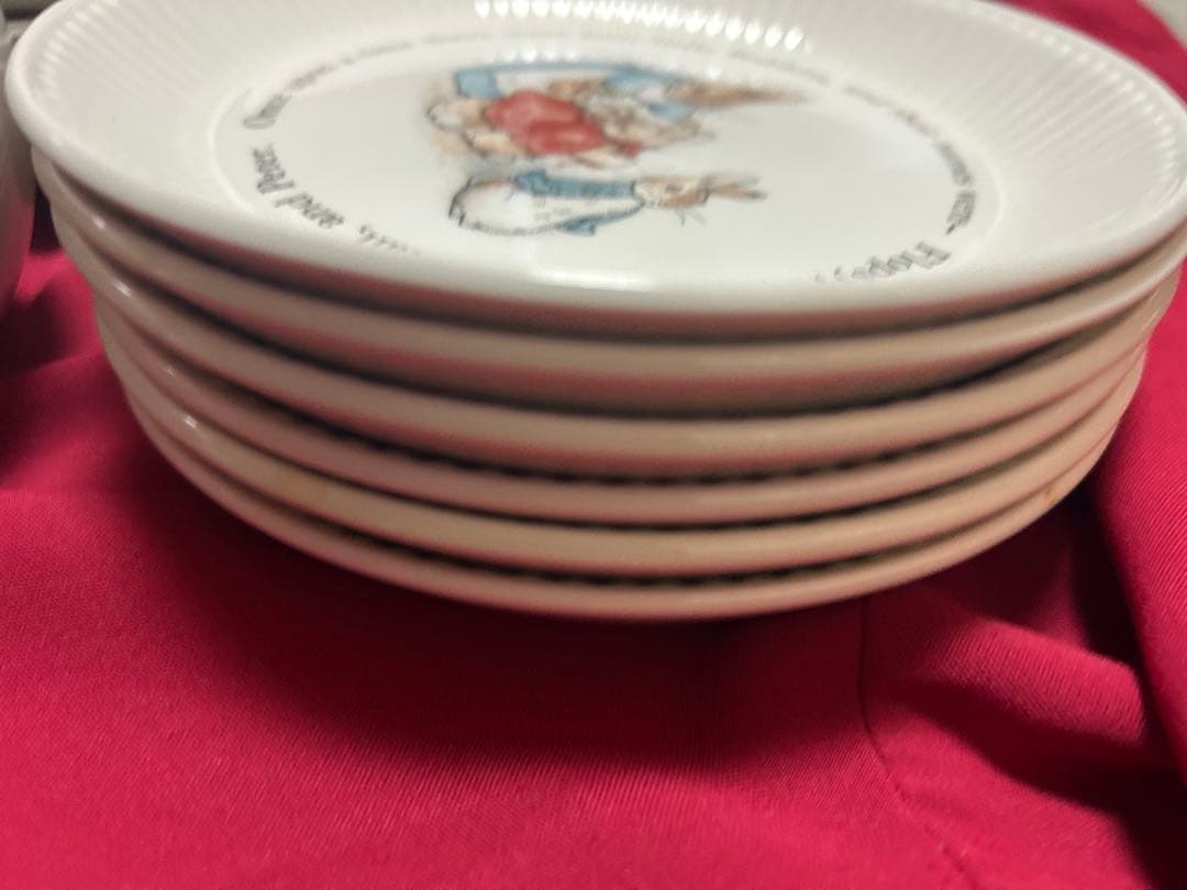 ピーターラビット　食器セット　新品　２６点