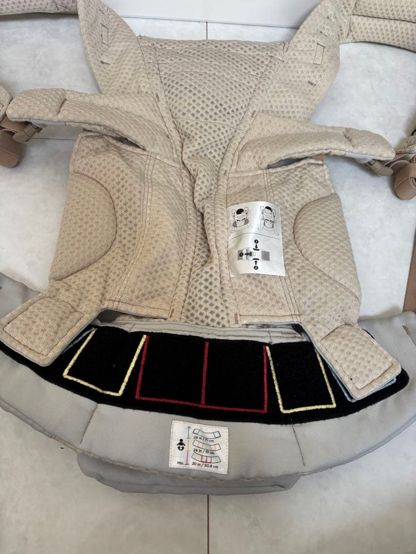 【美品】エルゴベビー オムニブリーズ 日本限定カラー　サンドベージュ