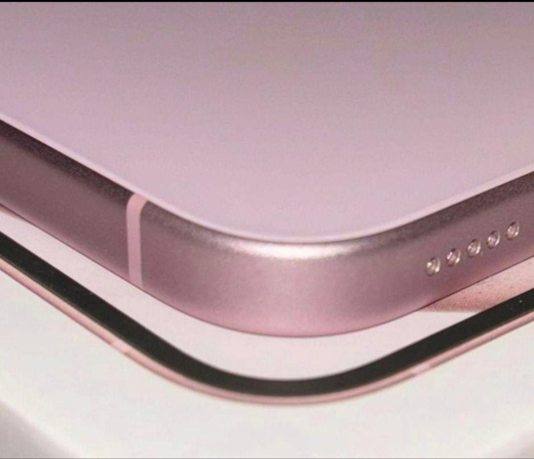 らくにこたん【美品】Apple iPhone 15 128GB ピンク