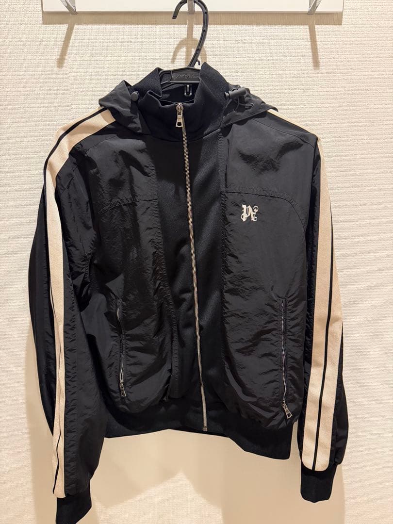 り*き様 パームエンジェルス　フード付きナイロンジャケット　ブラック