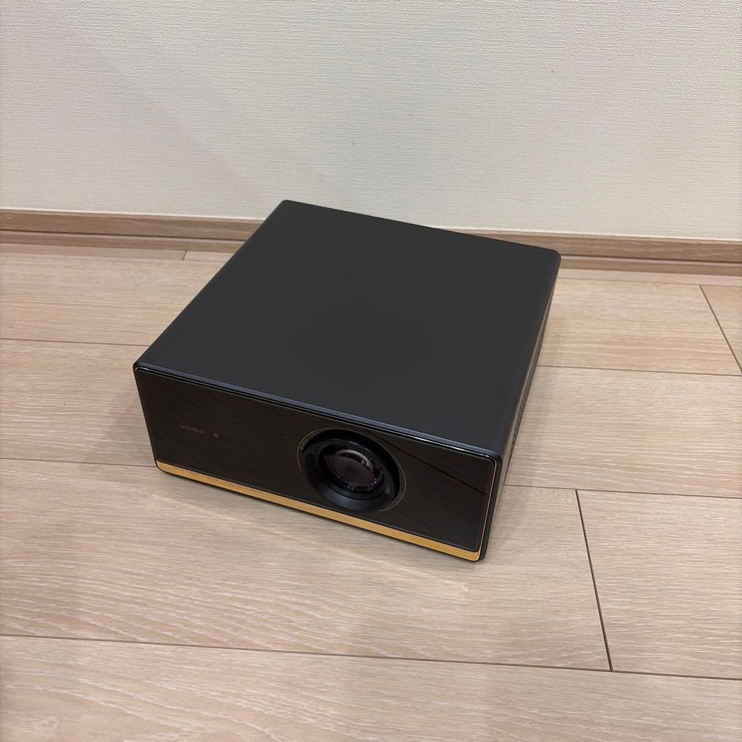 Wanbo プロジェクター 本体